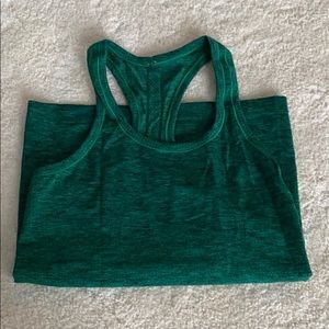 green lululemon tank size 6